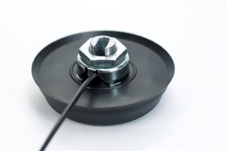 Screwable Puck Antenna with 1 Cable 2G/3G/Bluetooth/WiFi 2,4/ISM/